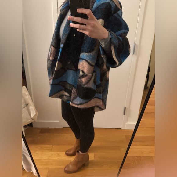 Abstract Patterned Coat - Picture 7 of 7